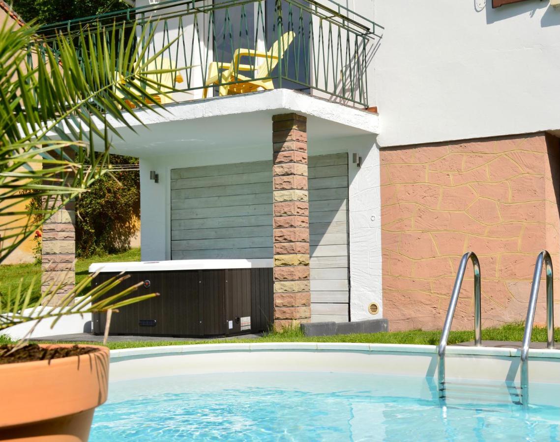 Le Gite De L'Ecureuil Sturzelbronn Exterior foto