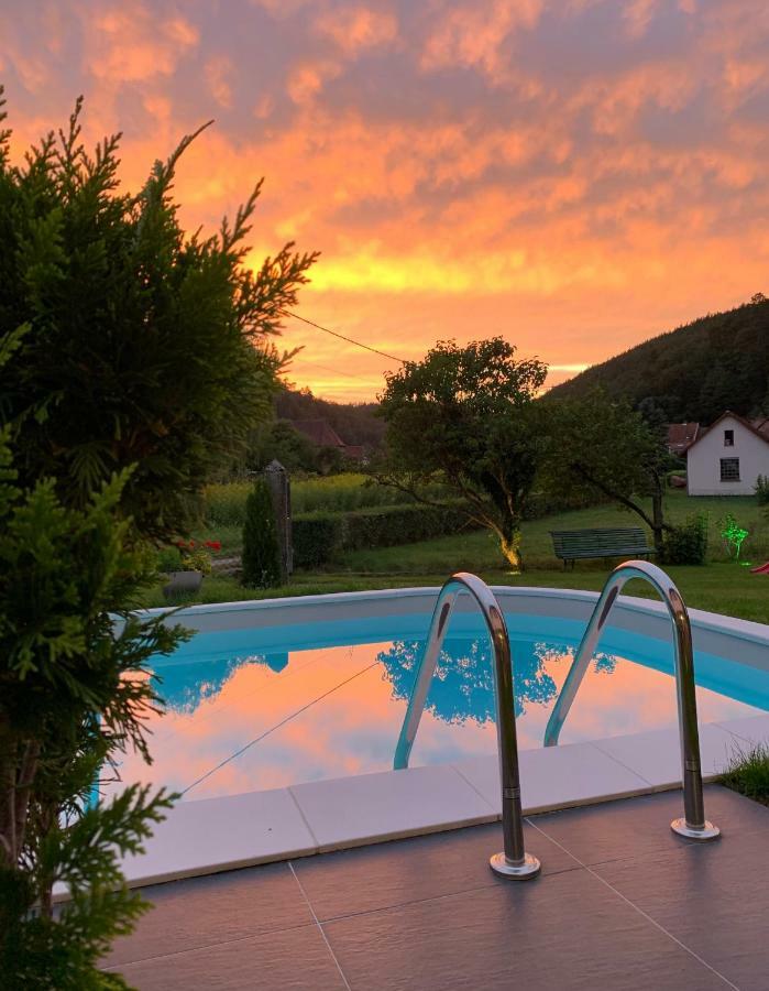 Le Gite De L'Ecureuil Sturzelbronn Exterior foto